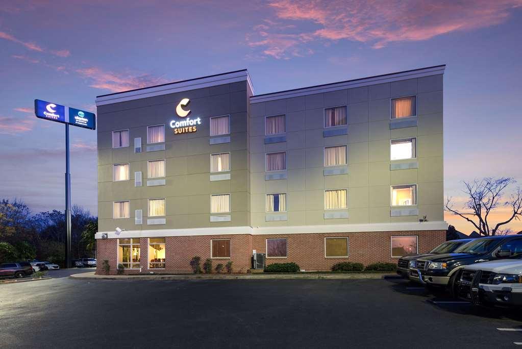 Clarion Pointe Forsyth I-75 Hotel Facilities photo